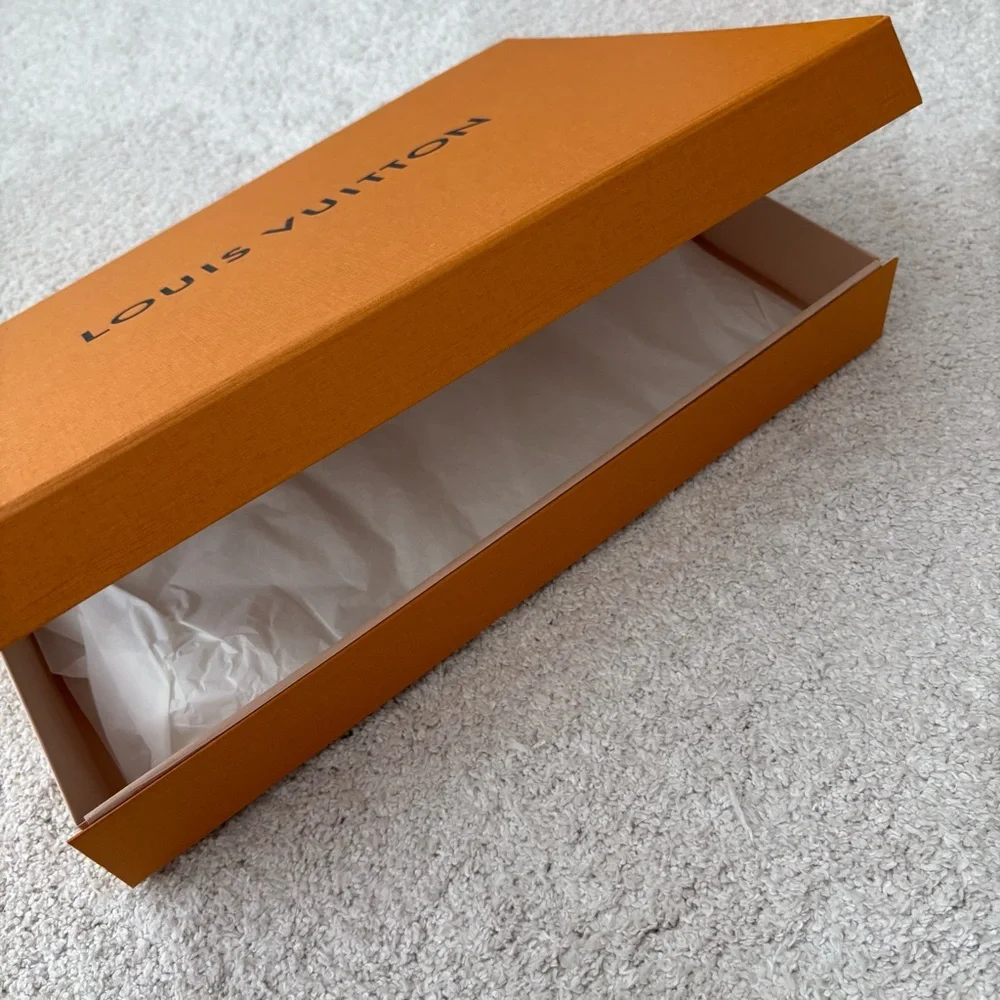 Louis Vuitton Medium flat gift box